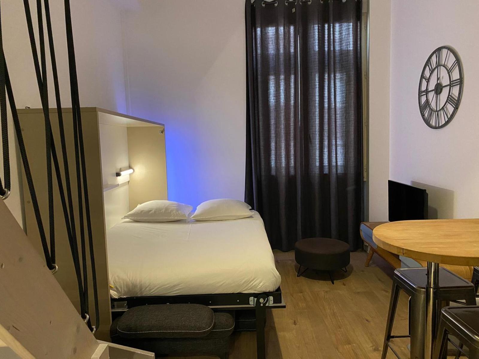 Apartment Hyper Centre : Deco Atelier Ou Mezzanine