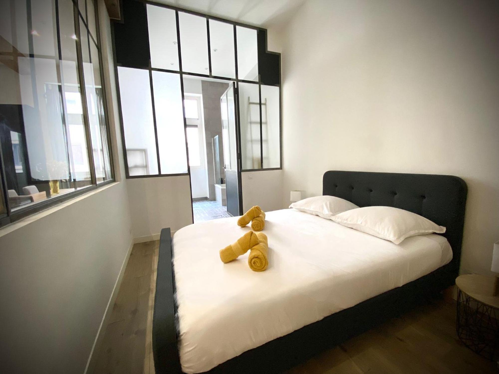 Hyper Centre : Deco Atelier Ou Mezzanine Apartment *